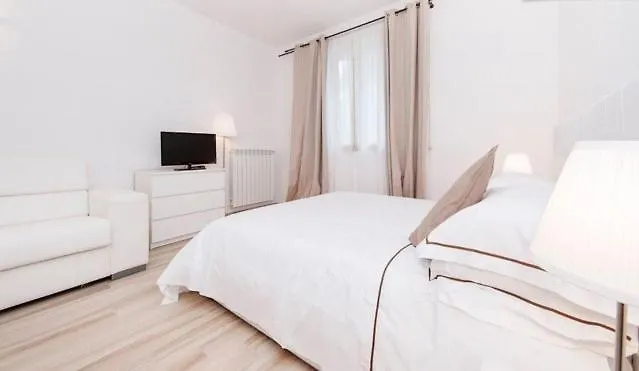 Aparthotel Dalmati House 2*