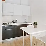 Dalmati House 2*